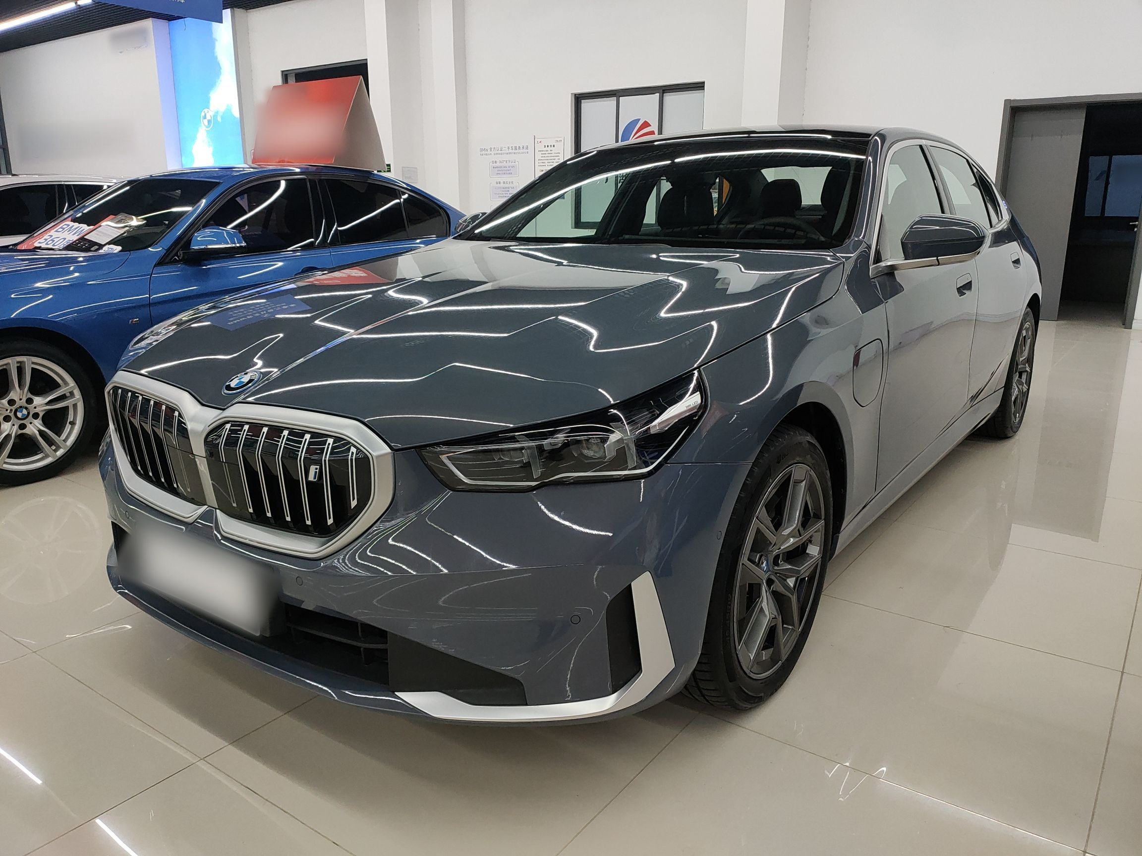 BMW i5 2025 car image 
