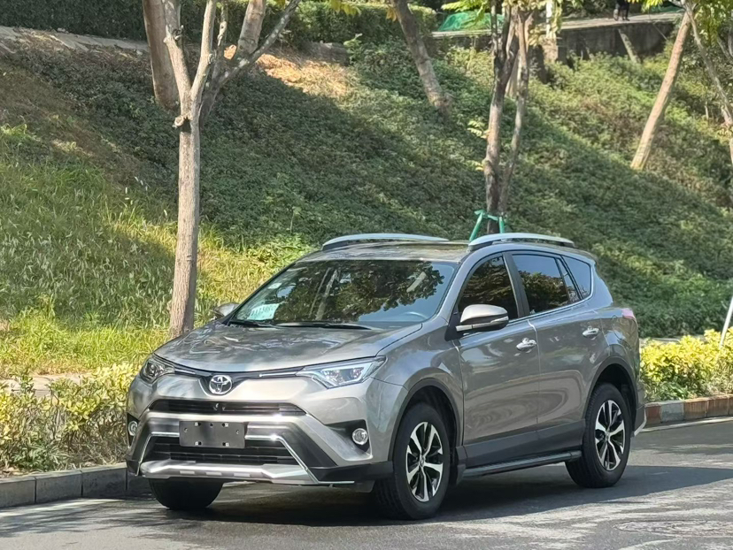 Toyota RAV4 2018 car image 