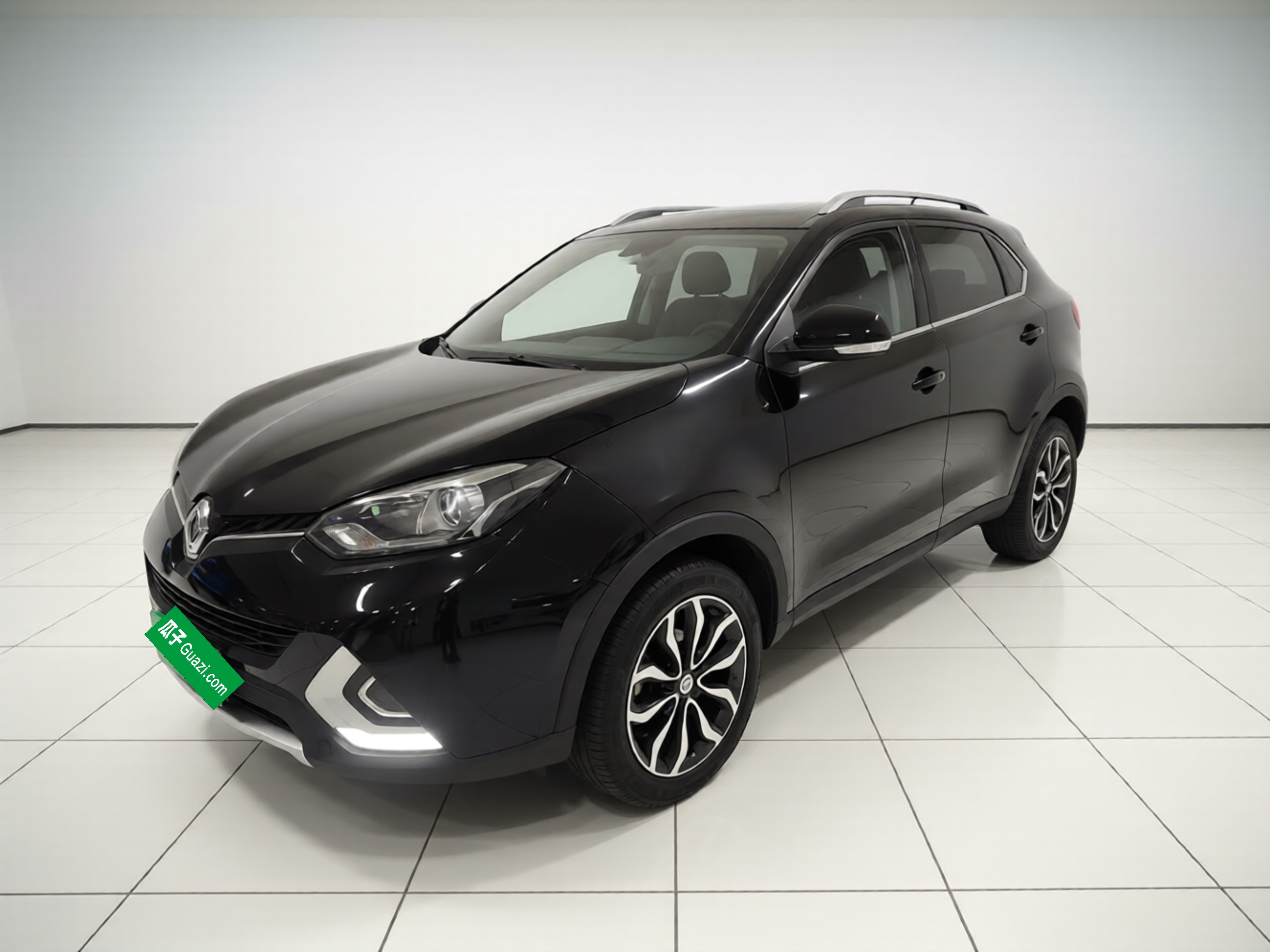 MG GS 2015 MG GS 2015 car image
