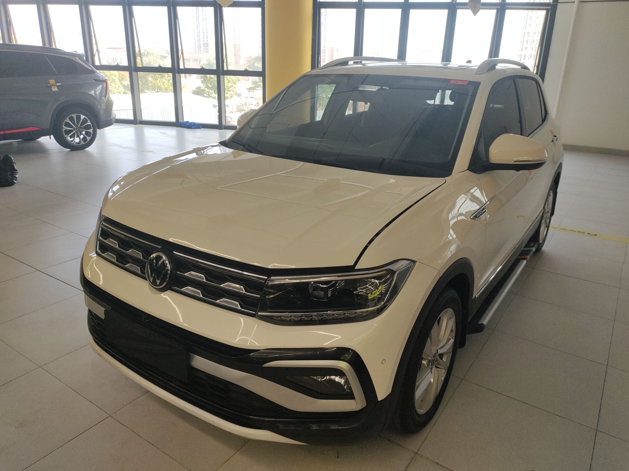 Volkswagen T-Cross 2021 car image 