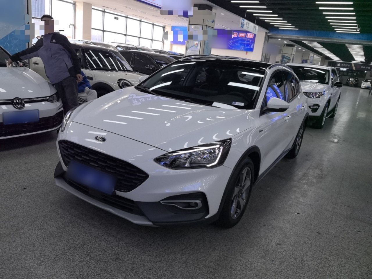 Ford Focus Active 2020 car image 