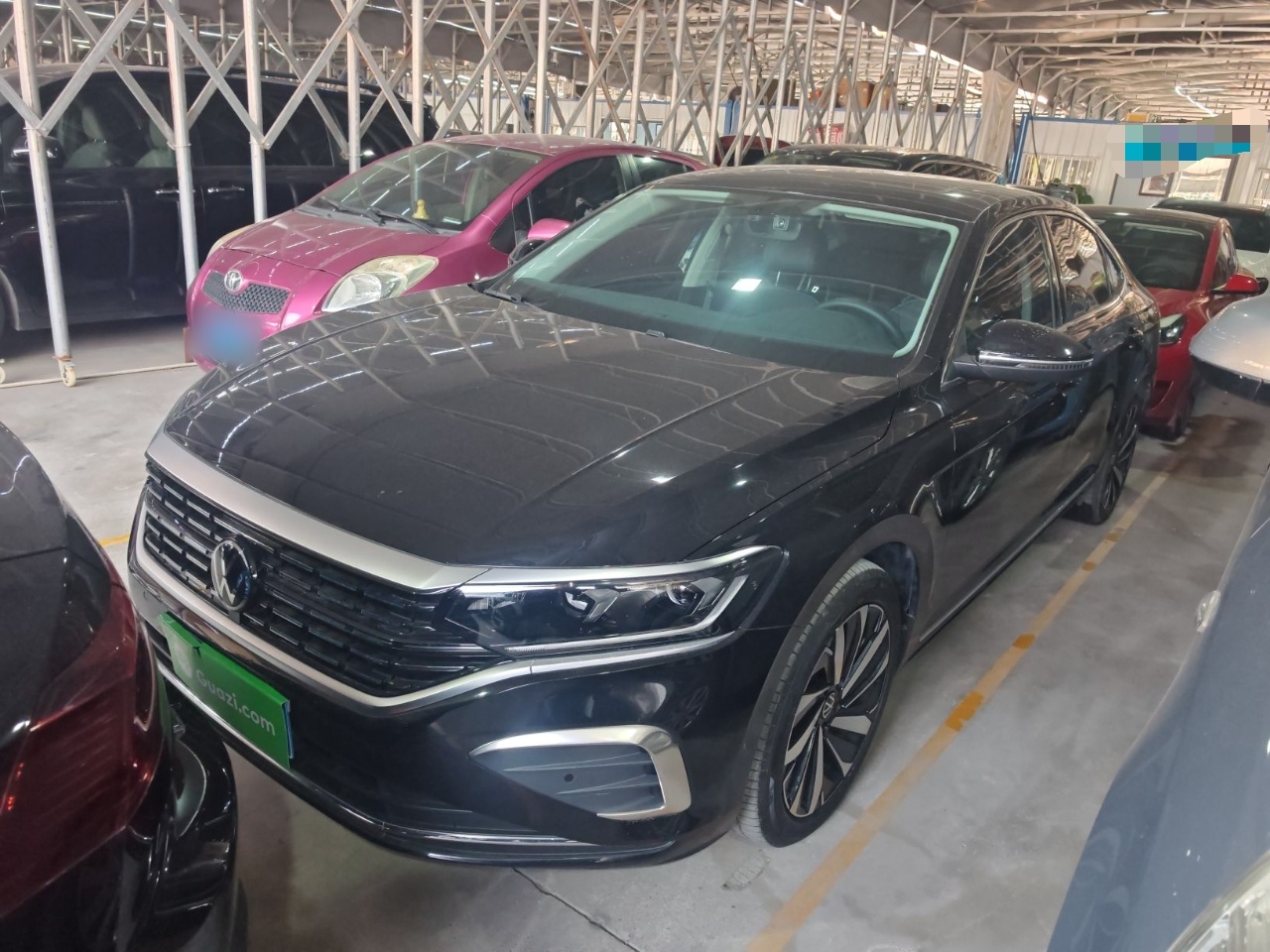 Volkswagen Passat 2024 car image 