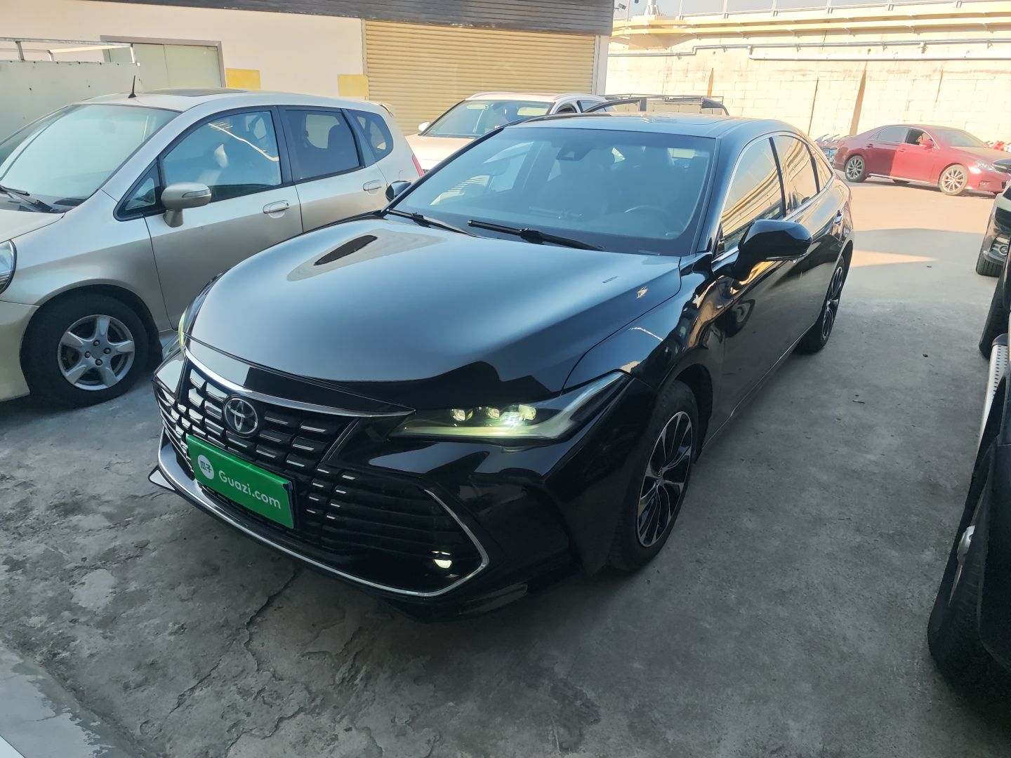 Toyota Avalon 2023 car image 