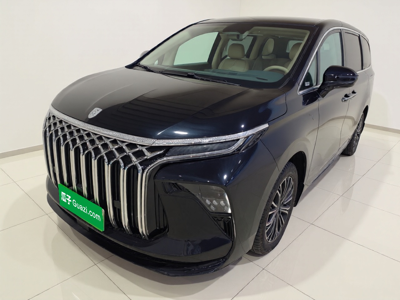 Forthing V9 2024 car image 