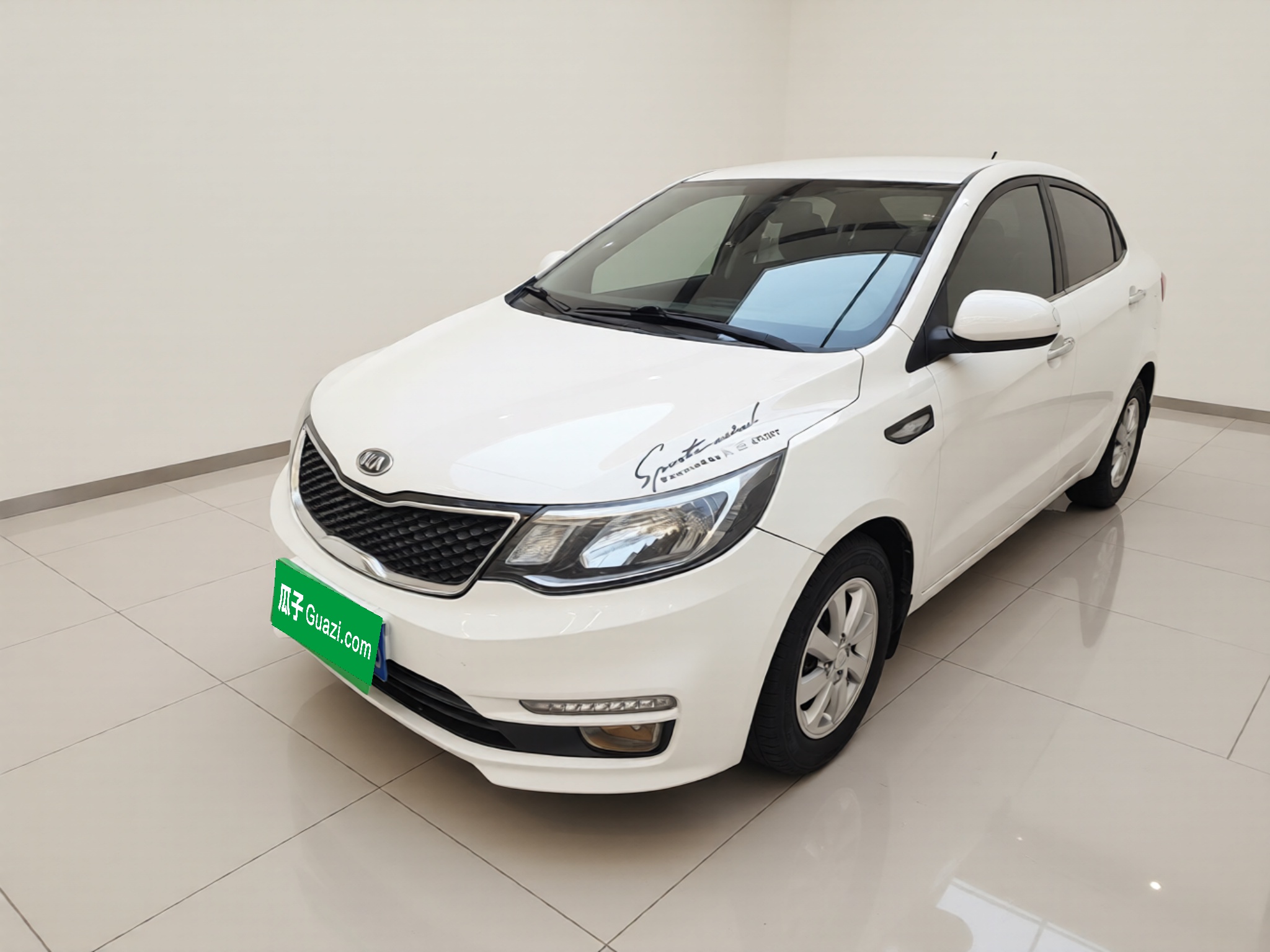 Kia 2015 Kia 2015 صورة سيارة
