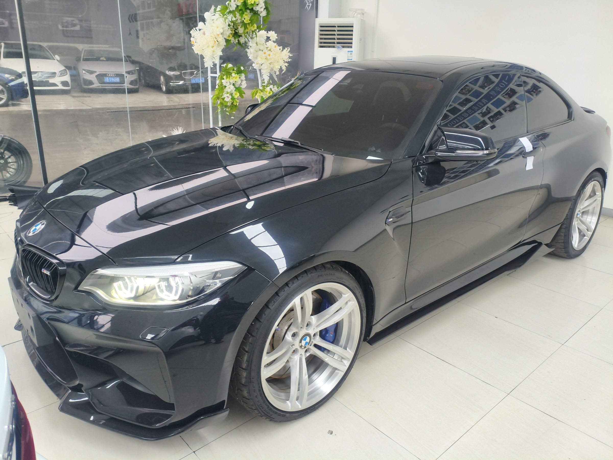 BMW M2 2018 car image 