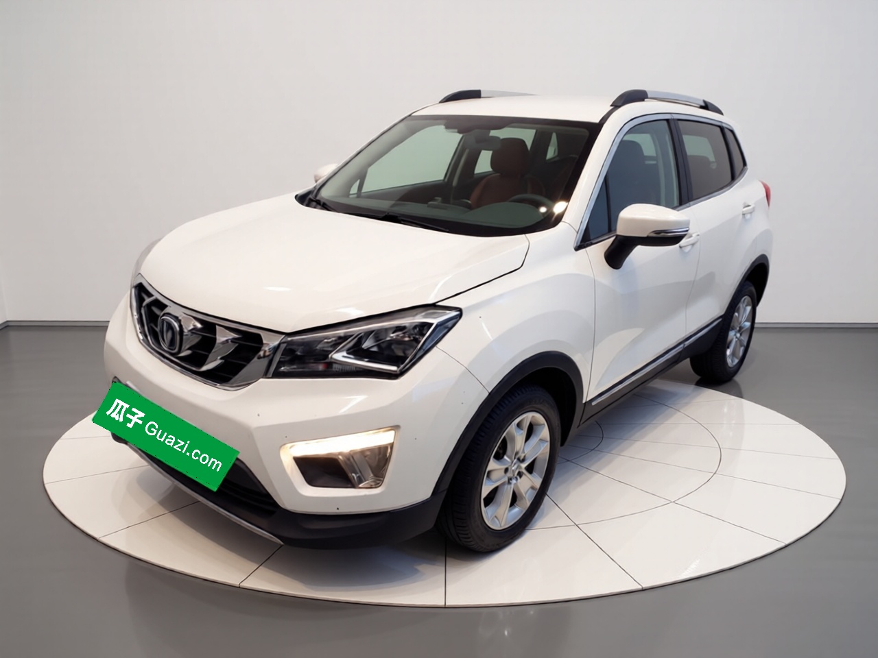 Changan CS15 2017 Changan CS15 2017 immagine di auto