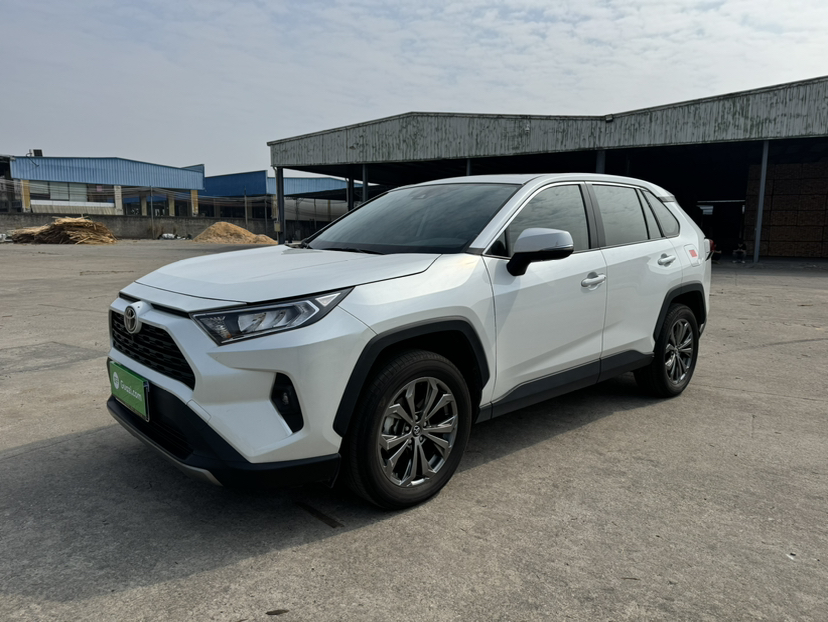Toyota RAV4 2023 Toyota RAV4 2023 car image