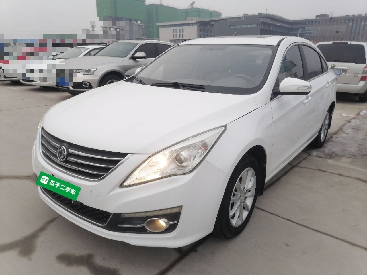 Forthing JOYEAR S50 2016 Forthing JOYEAR S50 2016 immagine di auto