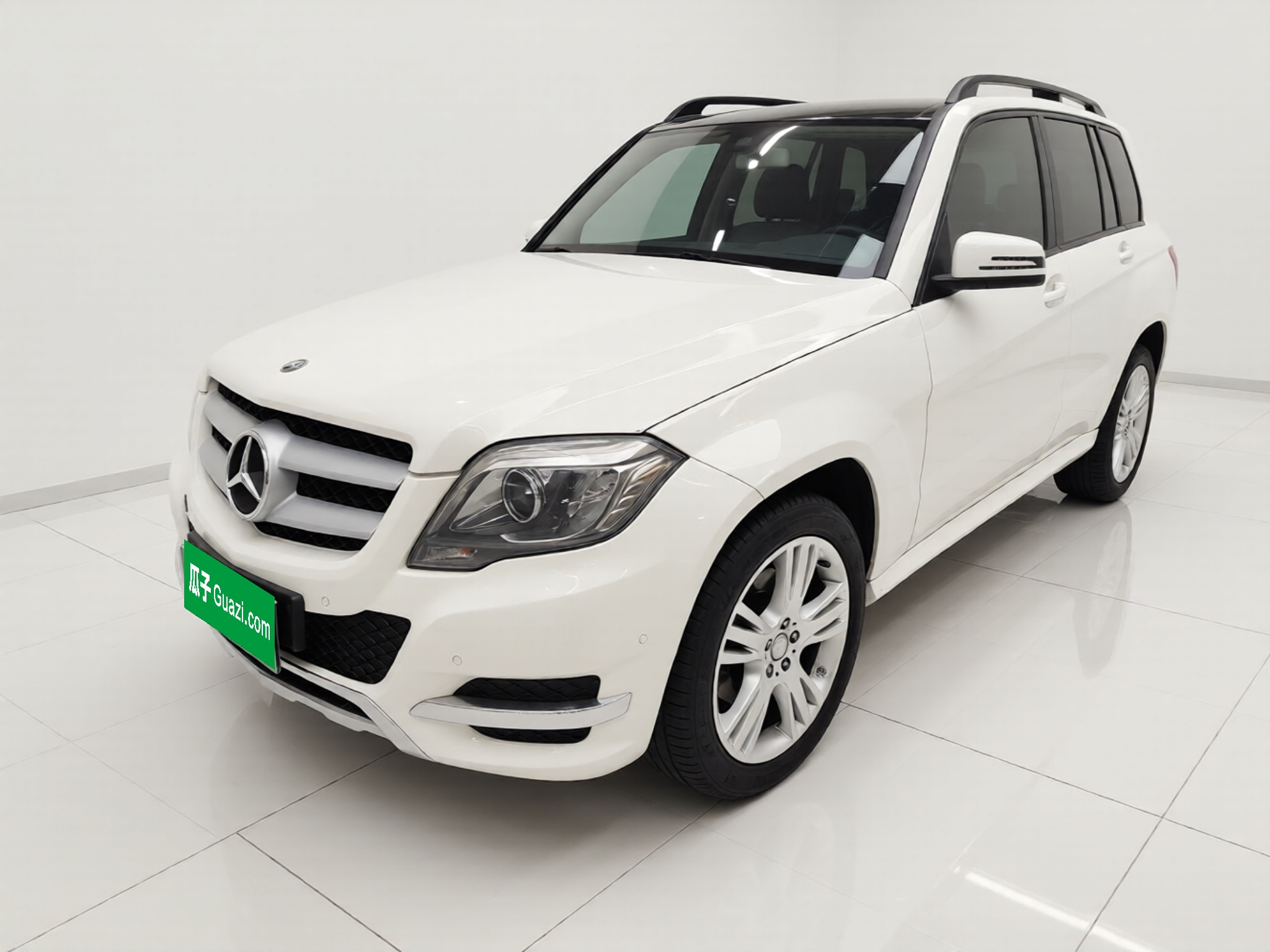 Mercedes-Benz GLK Class 2014 Mercedes-Benz GLK Class 2014 car image