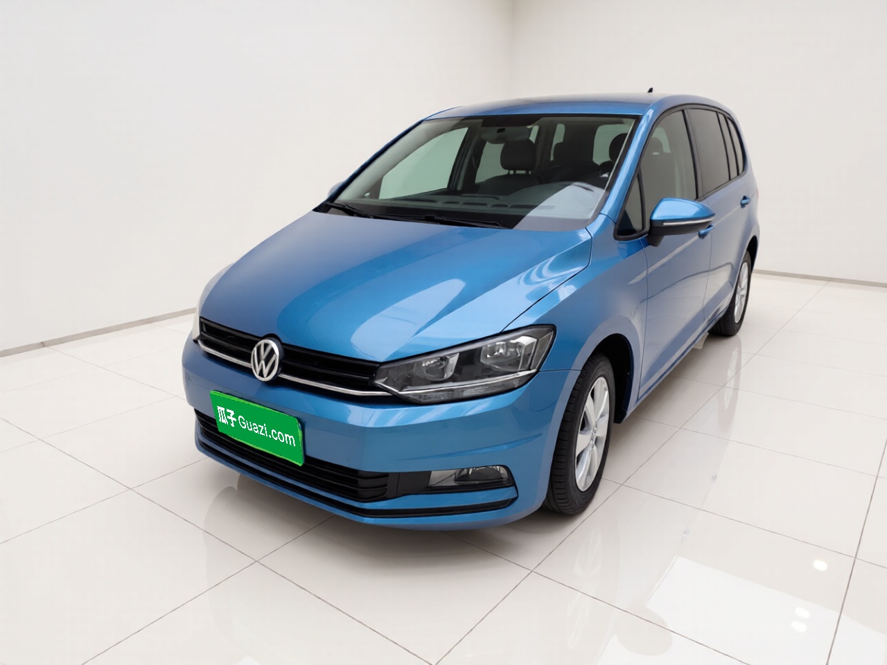 Volkswagen Touran 2020 car image 