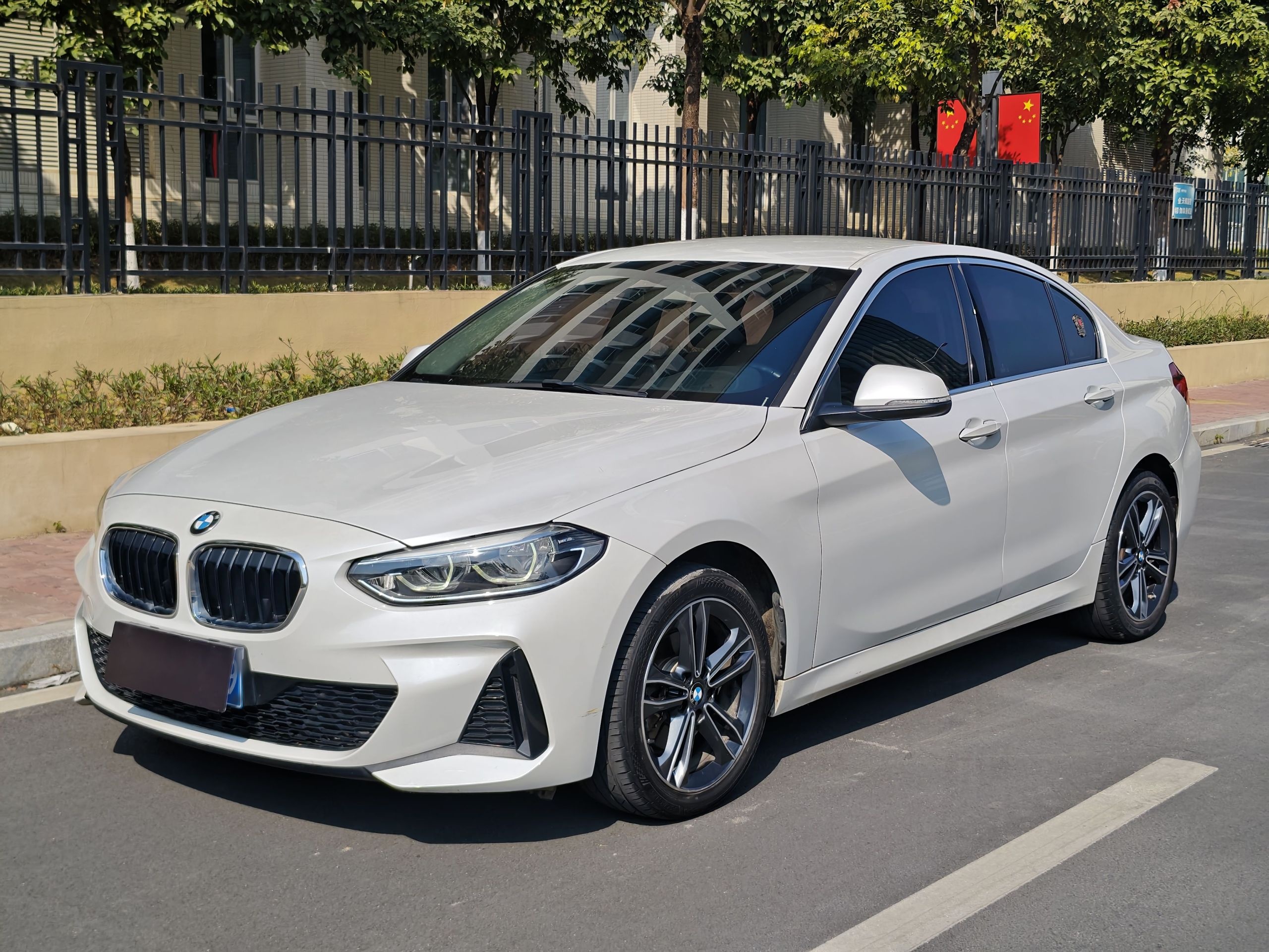 BMW 1 Series 2021 car image 