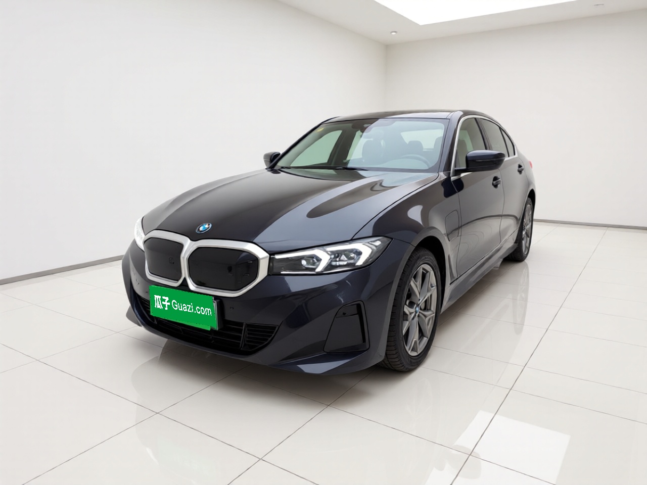 BMW i3 2024 car image 