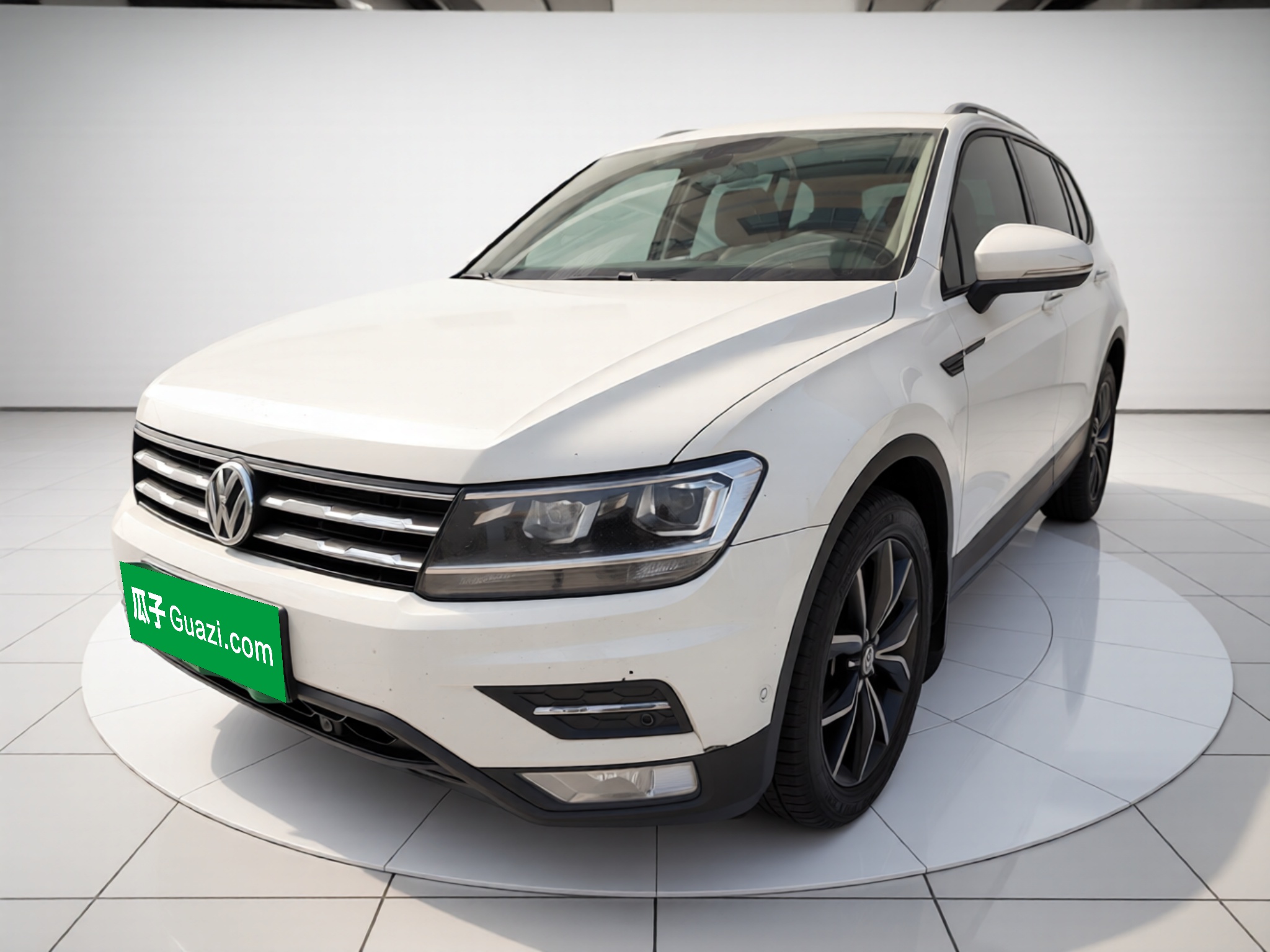Volkswagen Tiguan L 2020 Volkswagen Tiguan L 2020 car image