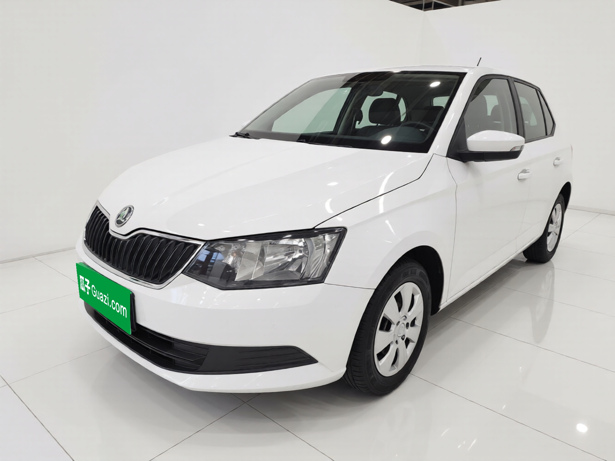 Skoda Fabia 2016 car image 