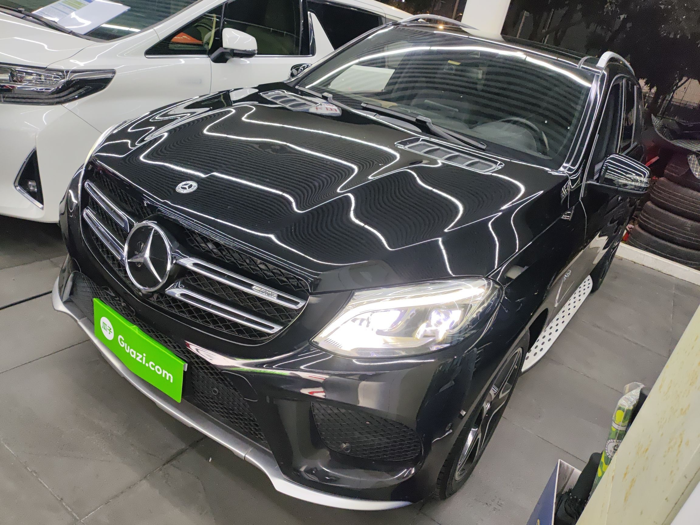 Mercedes-Benz GLE AMG 2018 car image 