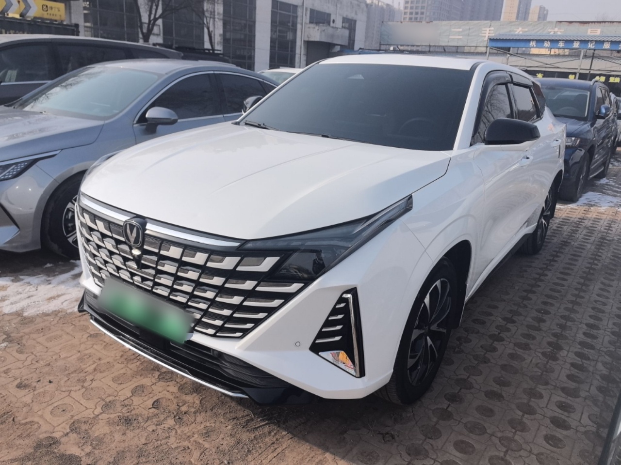 Changan UNI-Z PHEV 2024 car image 