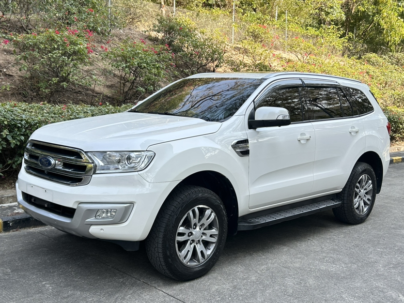 Ford Everest 2017 صورة سيارة 