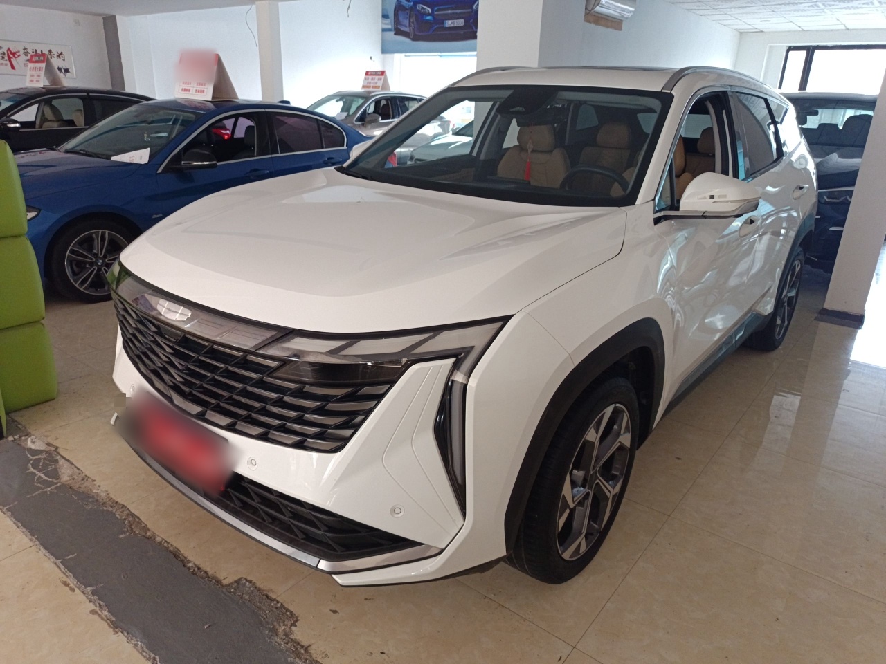 GEELY Boyue L 2023 immagine di auto 