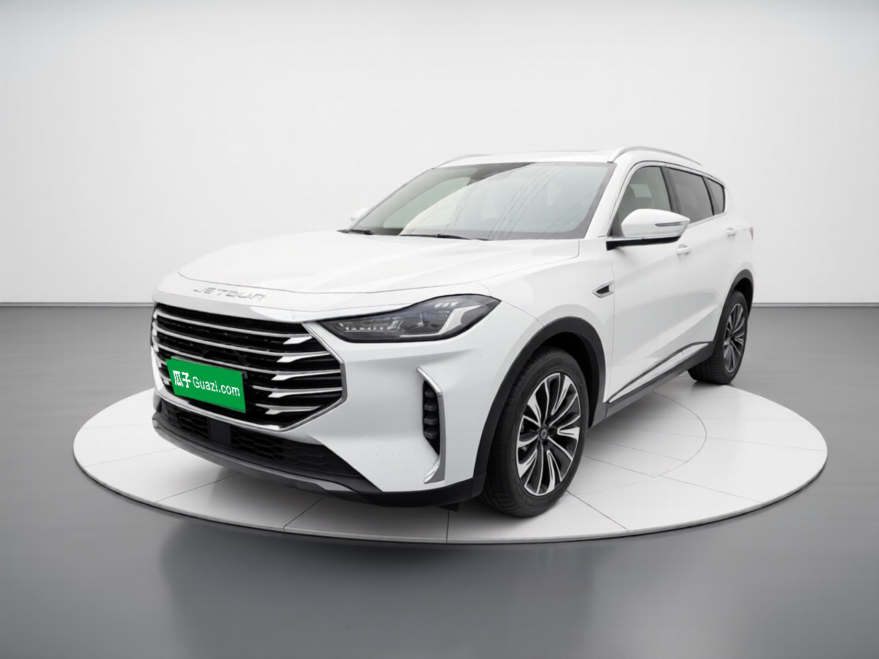 X70 PLUS 2025 car image 