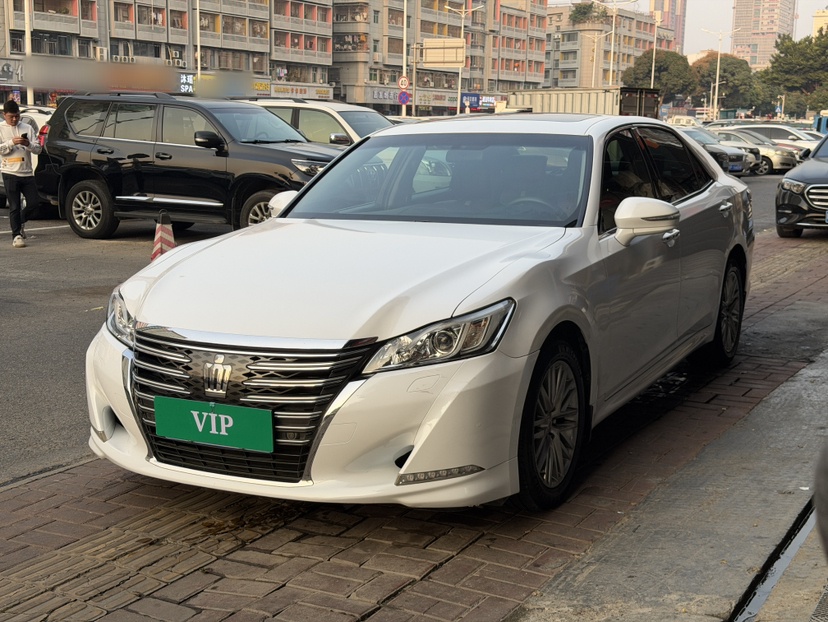 Toyota Crown 2017 Toyota Crown 2017 汽车图片