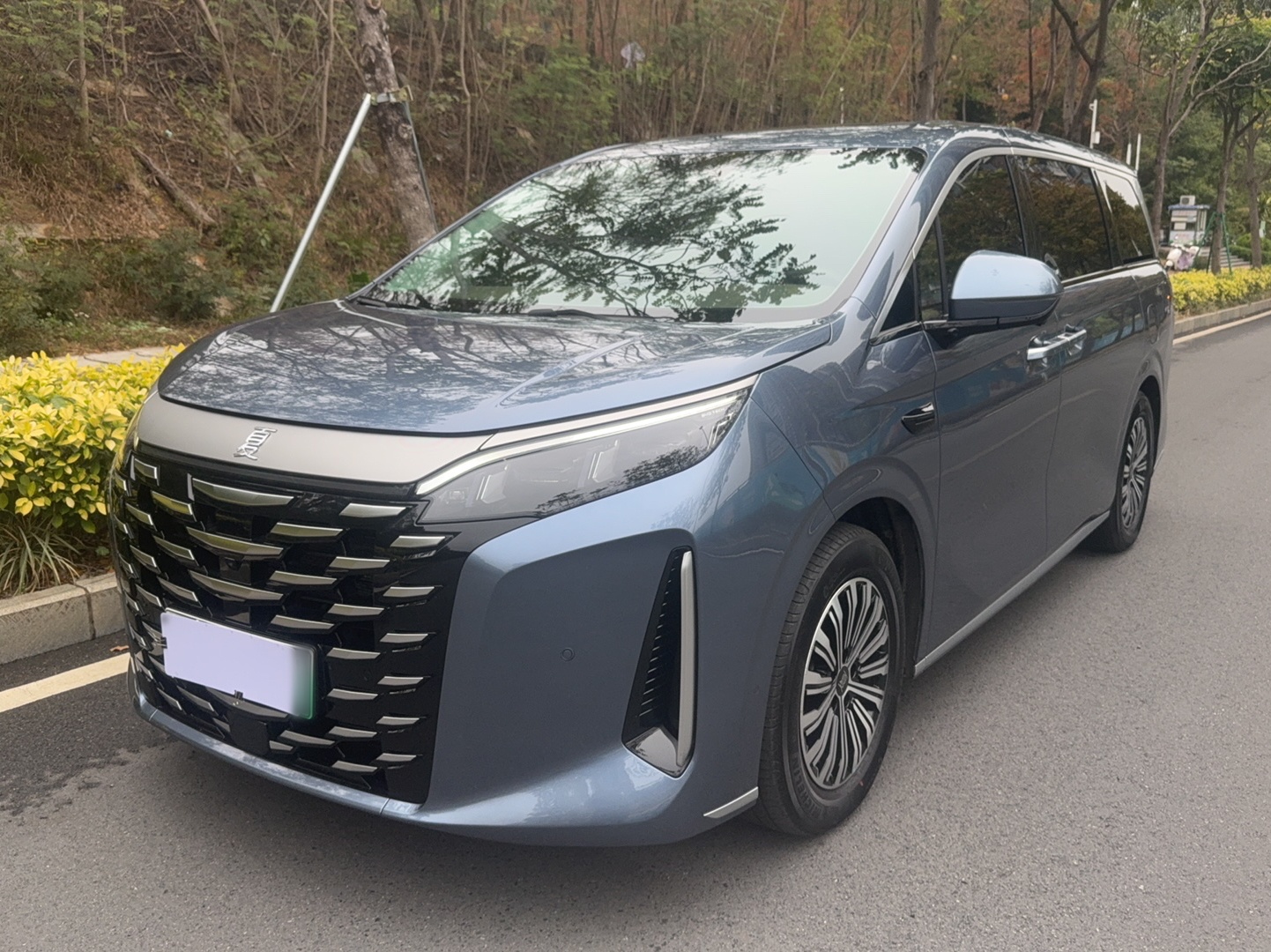 BYD Xia 2025 imagen de coche 