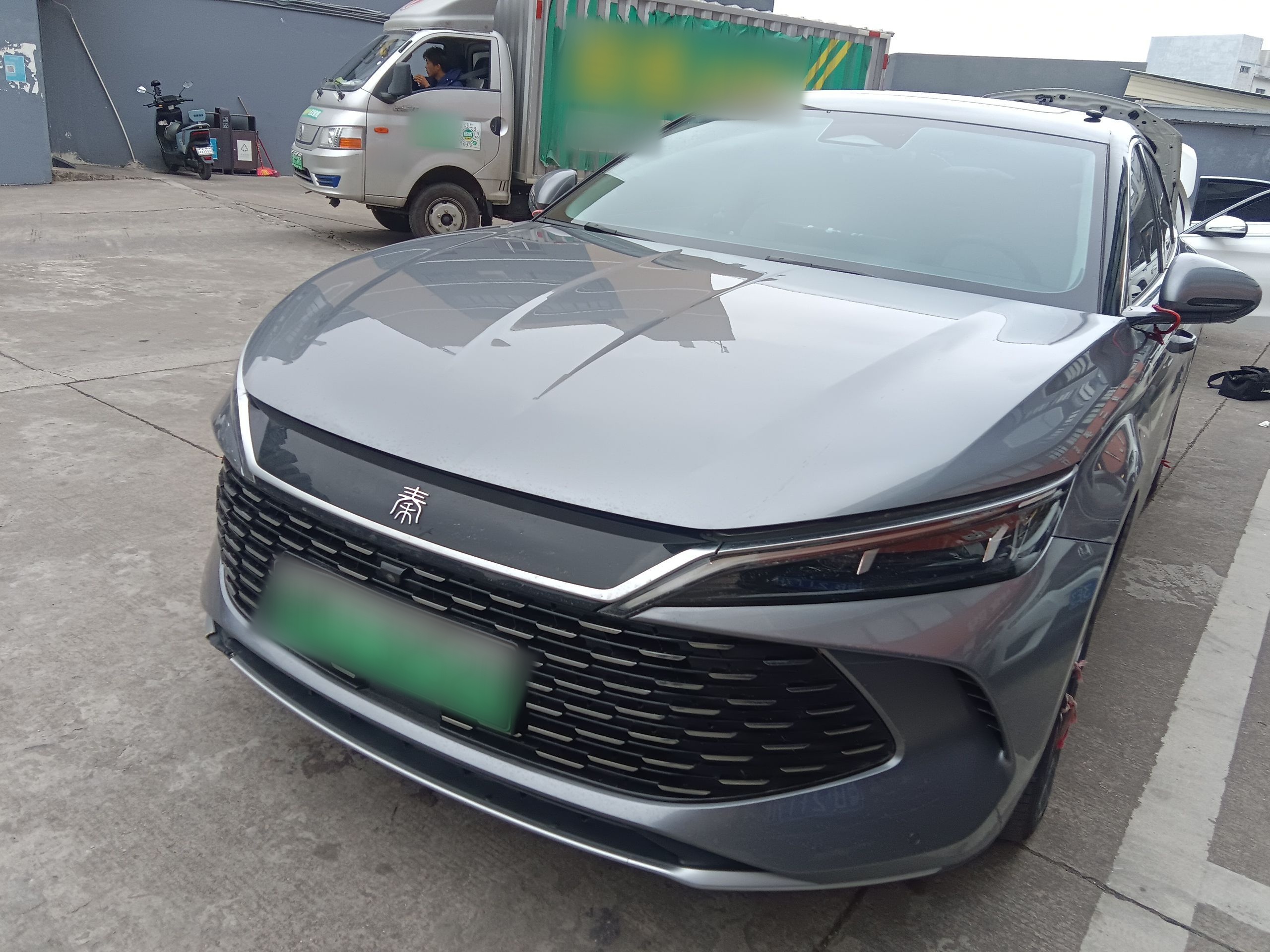 BYD Qin L 2024 immagine di auto 