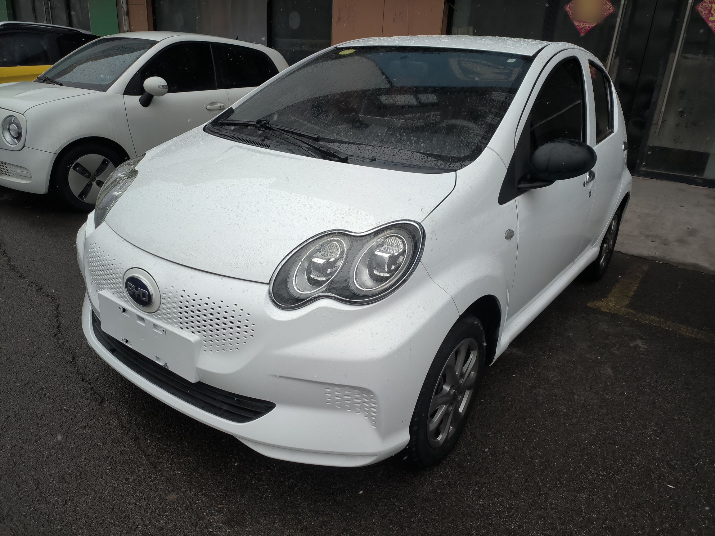 BYD e1 2019 car image 