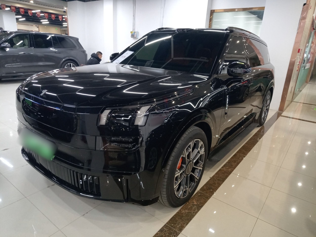 Lynk & Co 900 2025 Lynk & Co 900 2025 car image