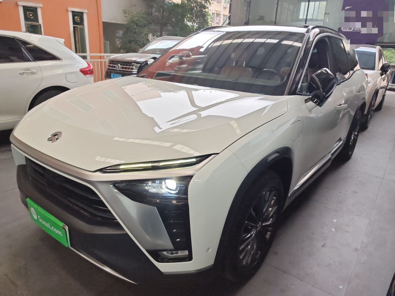NIO ES8 2022 car image 