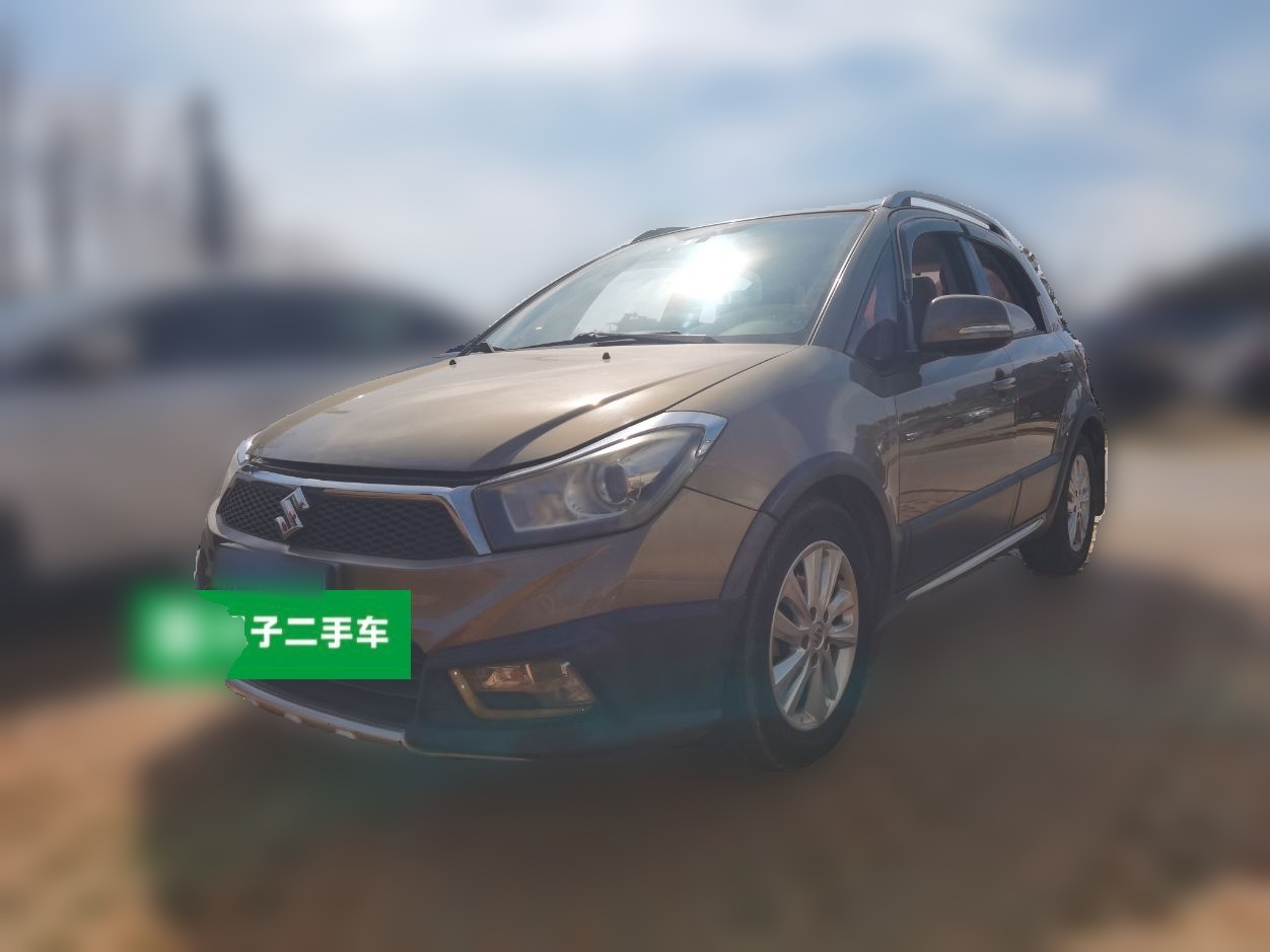 Suzuki SX4 2014 汽车图片 