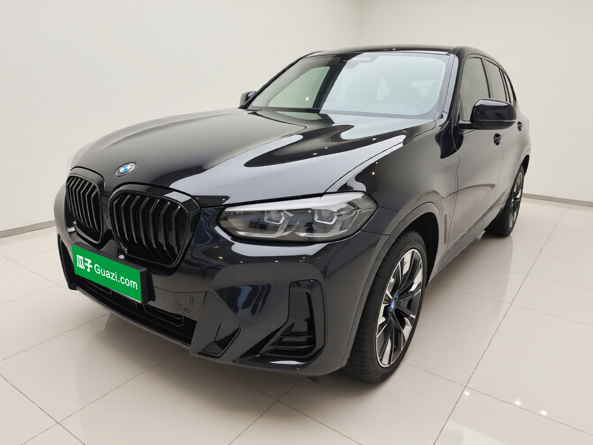 BMW iX3 2024 car image 
