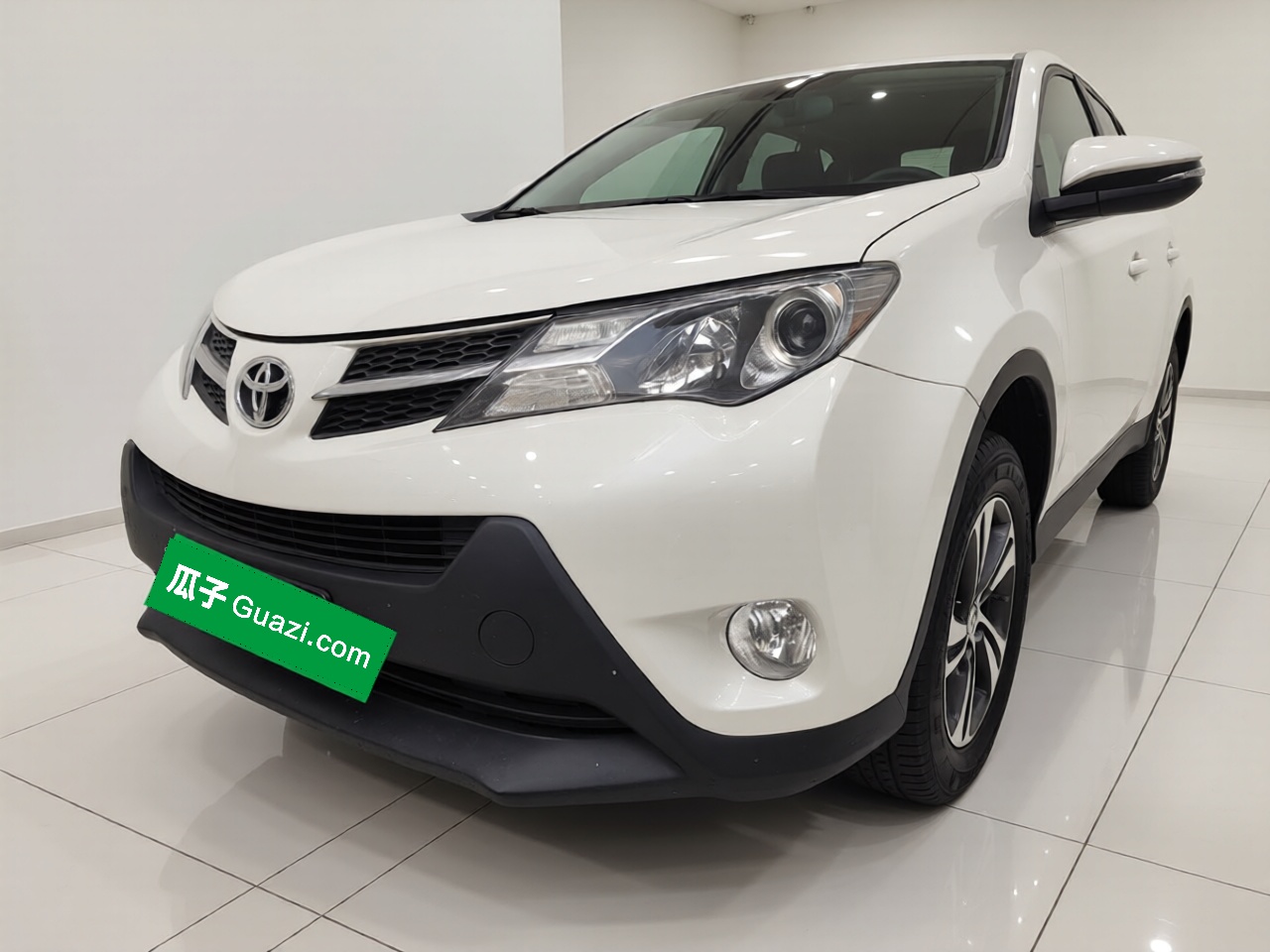 Toyota RAV4 2015 car image 