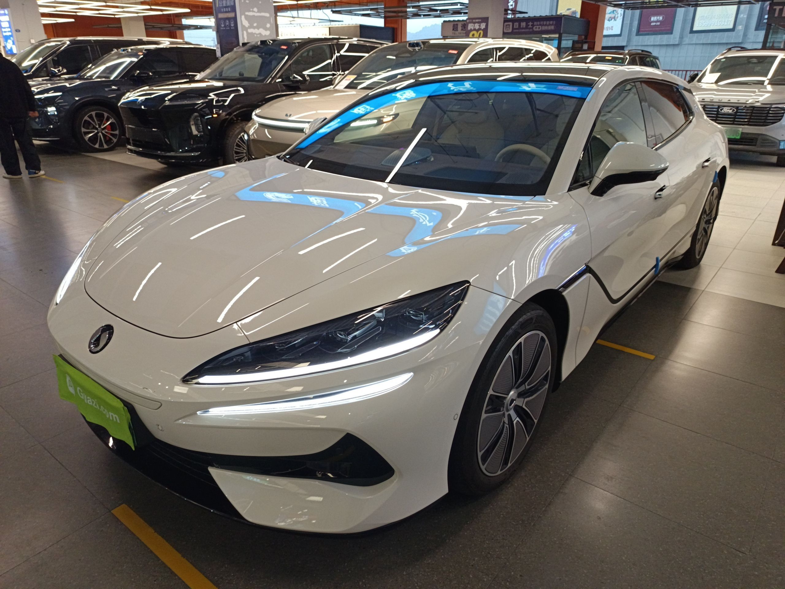 Denza Z9GT 2024 Denza Z9GT 2024 car image