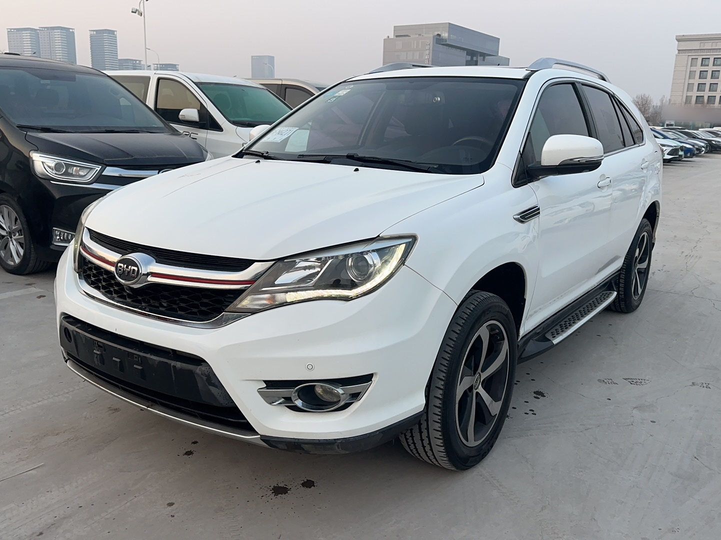 BYD S7 2017 car image 