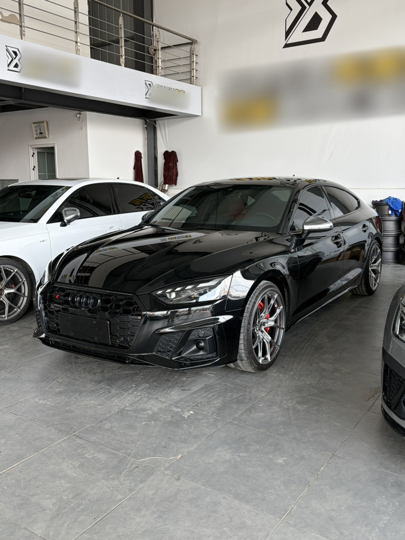 Audi S5 2023 car image 