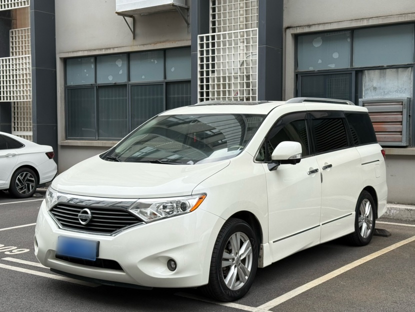 Nissan Quest 2018 汽车图片 