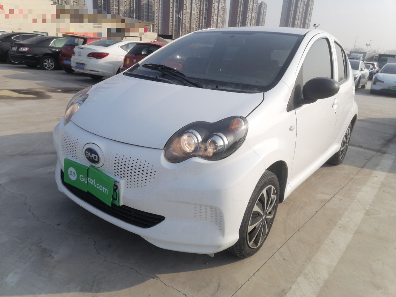 BYD e1 2020 car image 