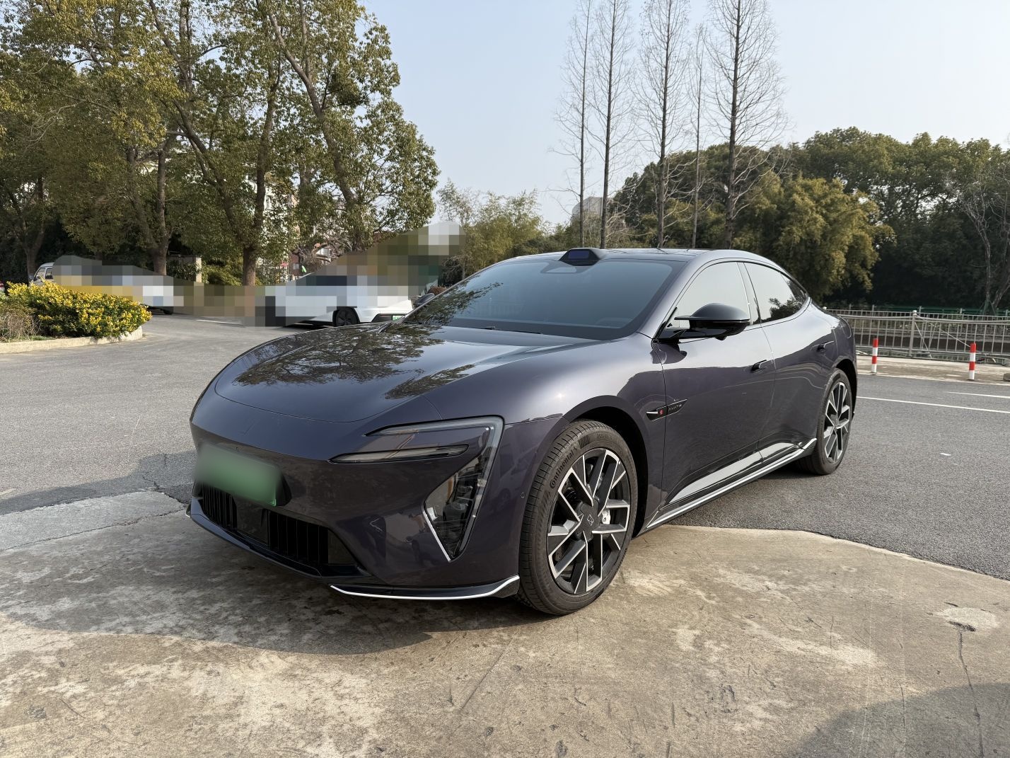 Avatr 06 2025 car image 