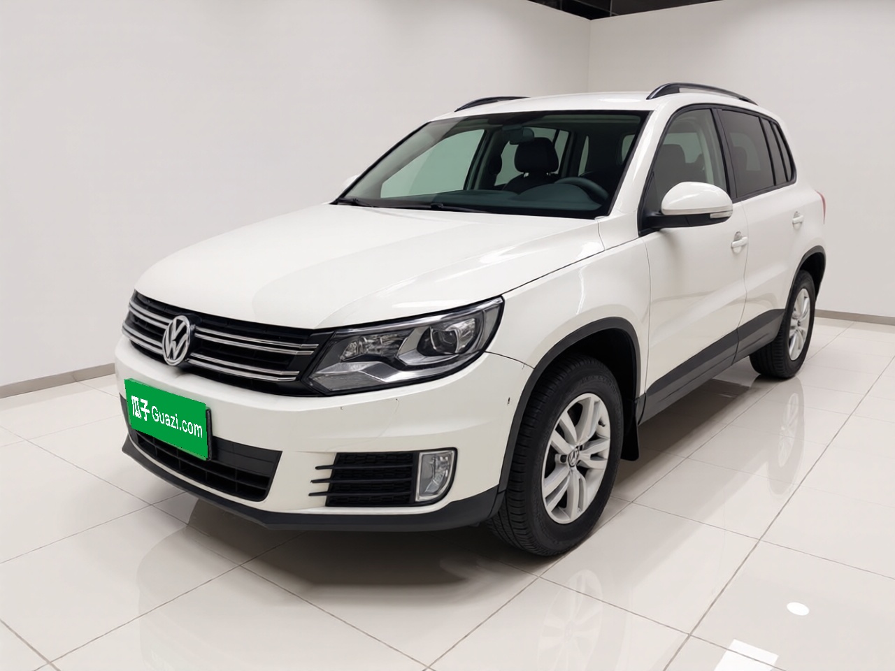 Volkswagen Tiguan 2016 car image 