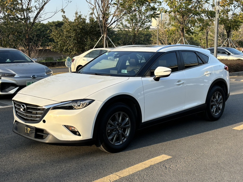 Mazda CX-4 2018 汽车图片 