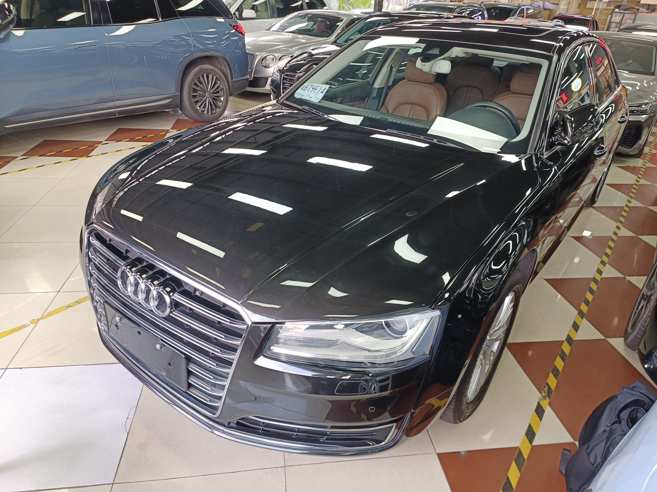 Audi A8 2014 car image 