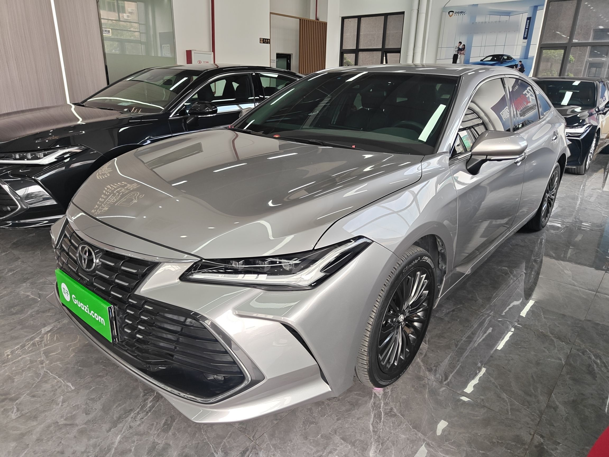 Toyota Avalon 2022 汽车图片 