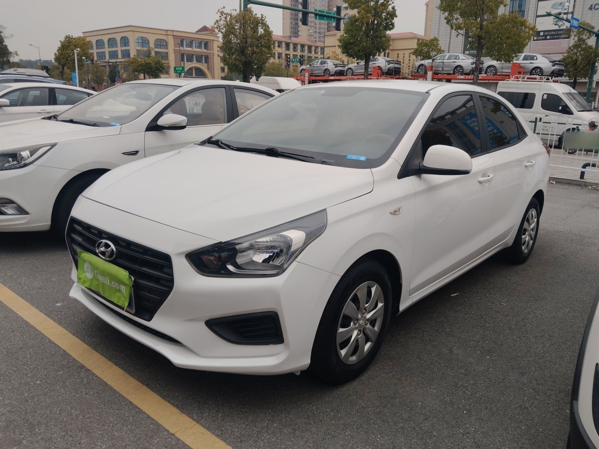 Hyundai Reina 2020 car image 