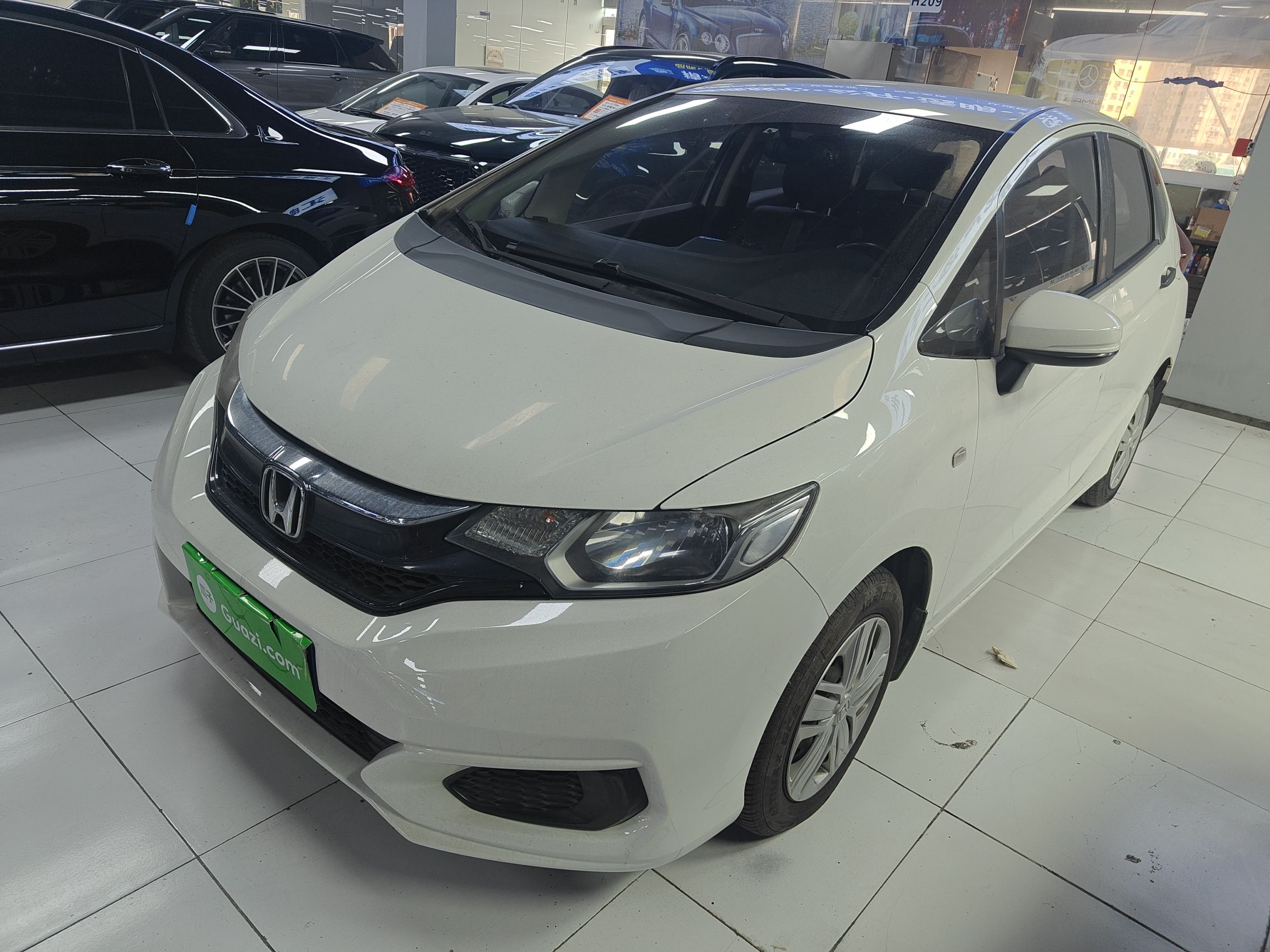Honda Fit 2018 car image 