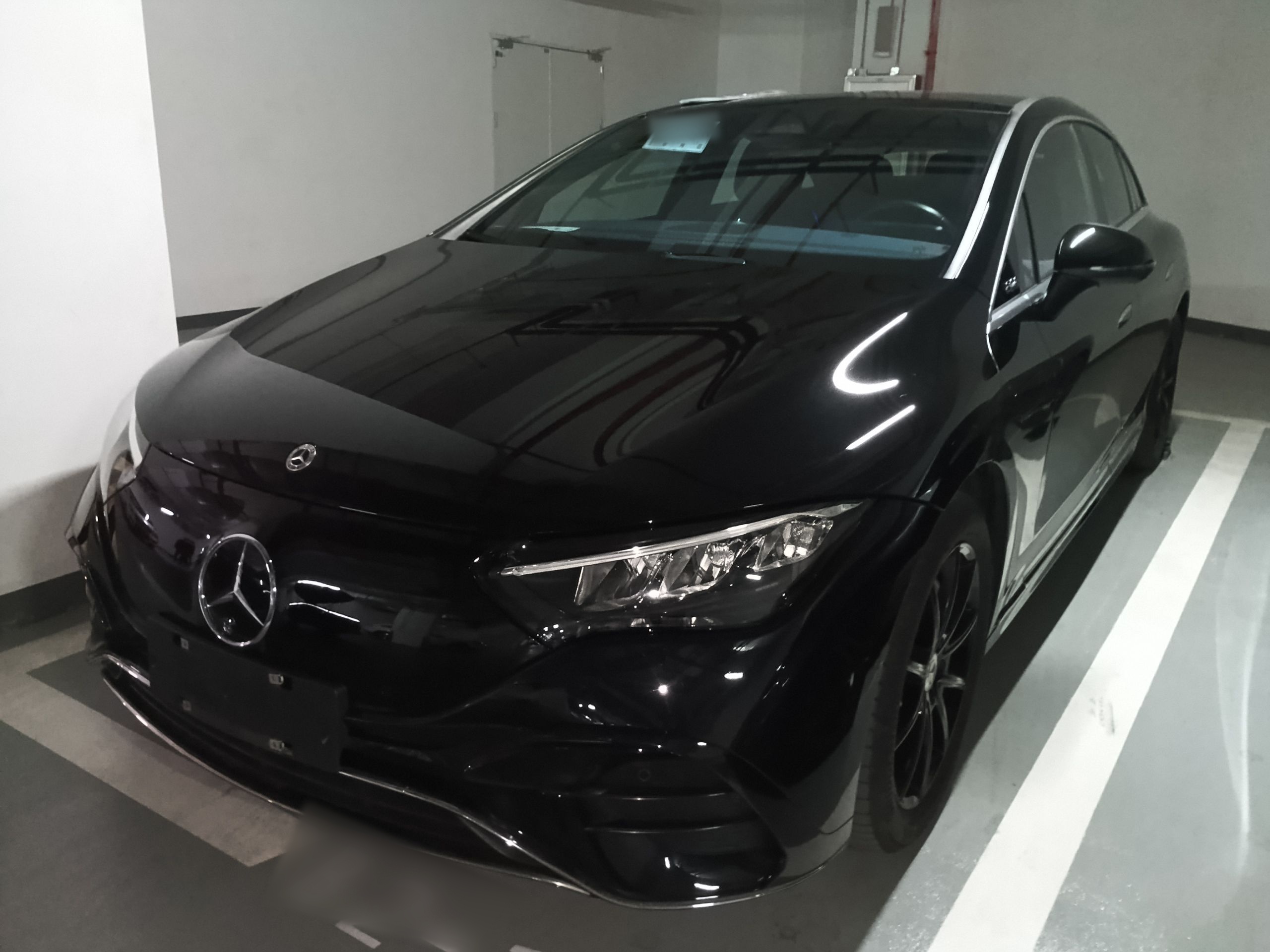 Mercedes-Benz EQE Class 2023 car image 