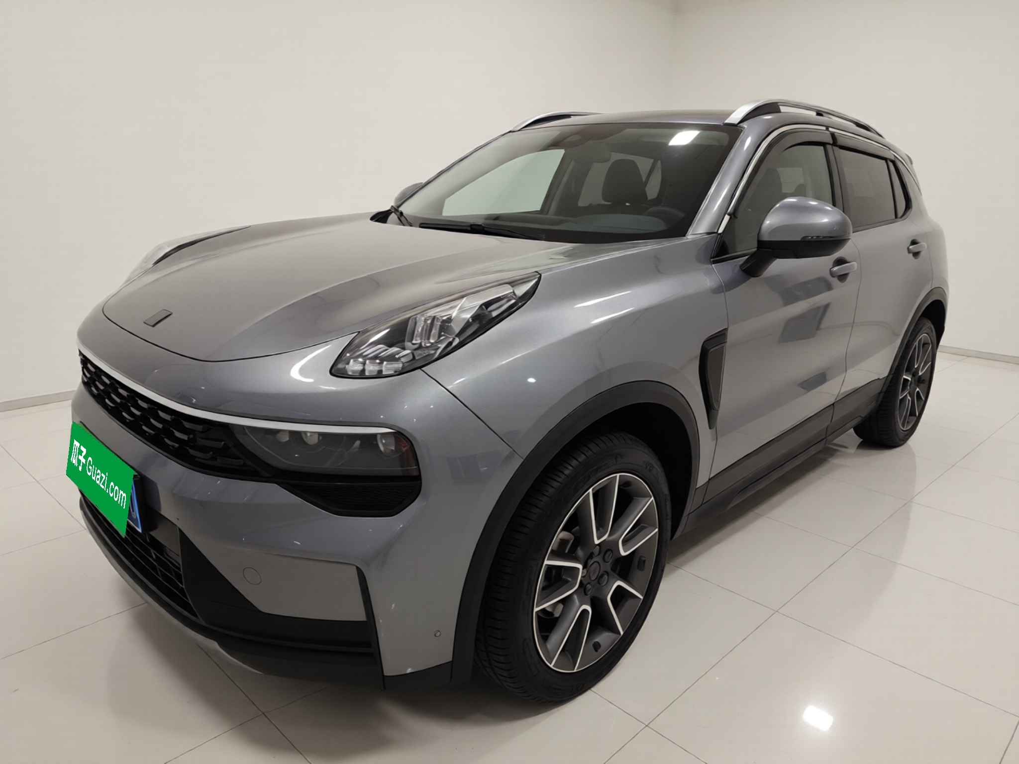 Lynk & Co 01 2022 car image 