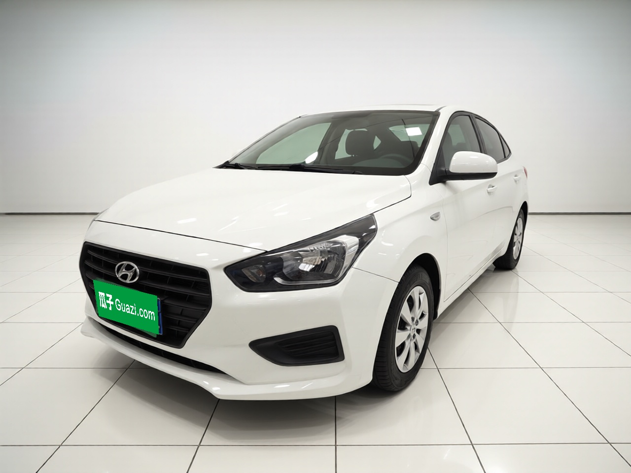 Hyundai Reina 2019 car image 