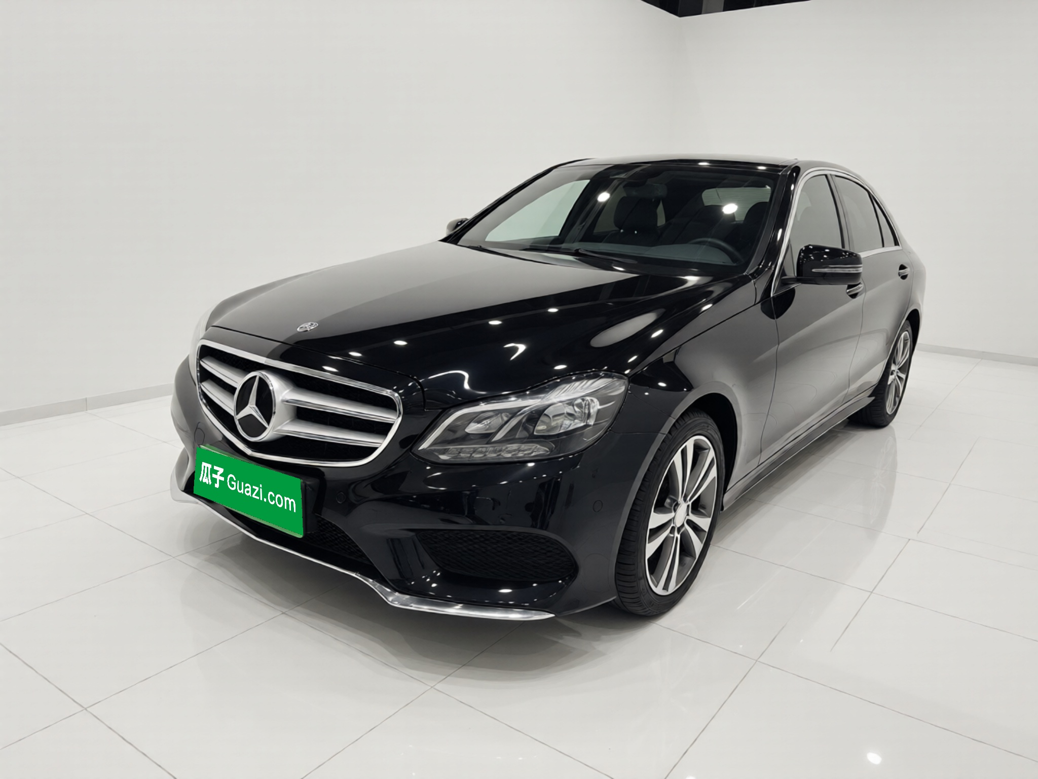 Mercedes-Benz E Class 2015 car image 