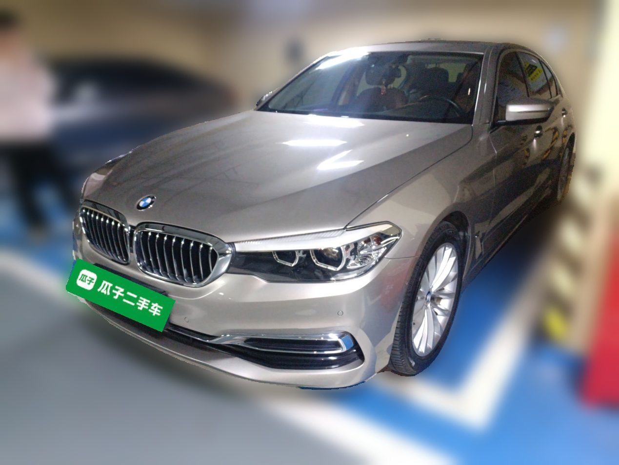 BMW 5 Series 2019 immagine di auto 